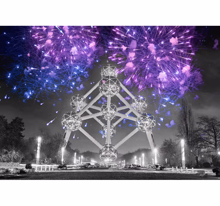 Fotomurale città spettacolo pirotecnico all'atomium - TenStickers