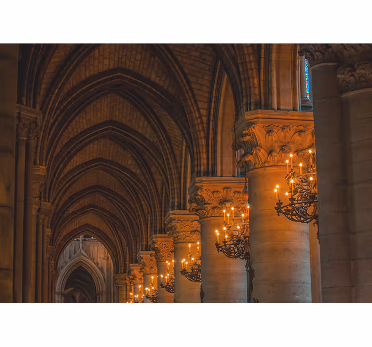 Fotomurale classico archi gotici con lampadario - TenStickers