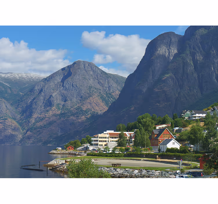 Fotomurale paesaggi case con vista sulle montagne - TenStickers