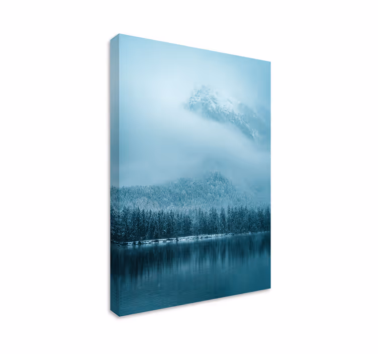 Dipinto di paesaggio riflesso di montagna nebbiosa - TenStickers