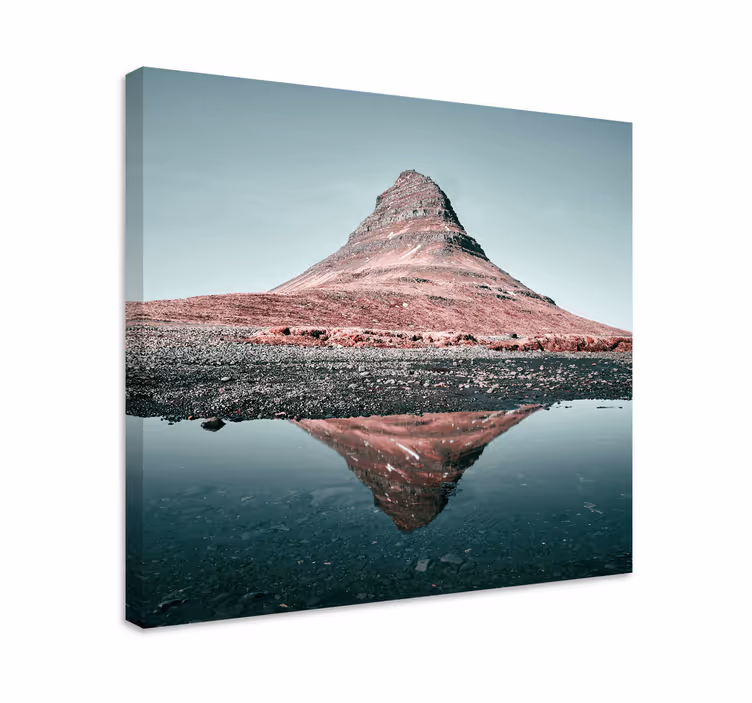 Dipinto di paesaggio riflesso della montagna kirkjufell - TenStickers