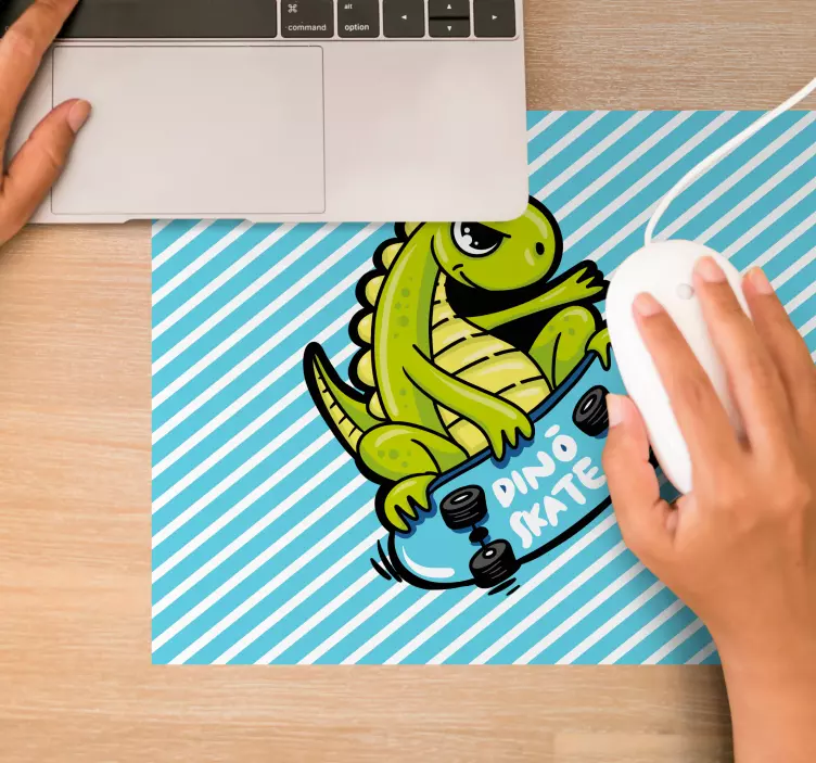 Tappetino mouse gaming dinosauro giocoso skate - TenStickers