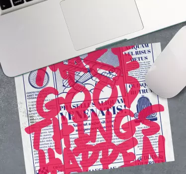 Tappetino mouse con frase una cosa buona accade - TenStickers