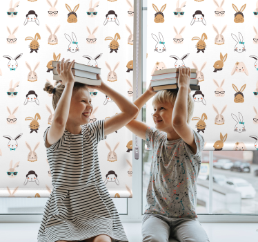 Tenda a rullo animali motivi giocosi di conigli - TenStickers