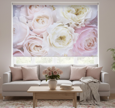 Tenda a rullo soggiorno rose diverse in primo piano - TenStickers