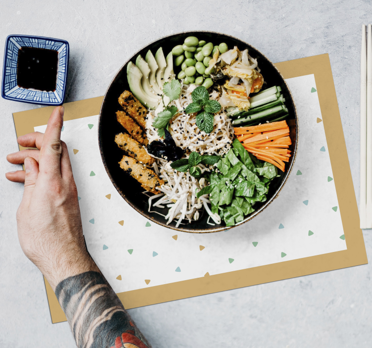 Tovaglietta americana con nome motivo triangoli eleganti - TenStickers