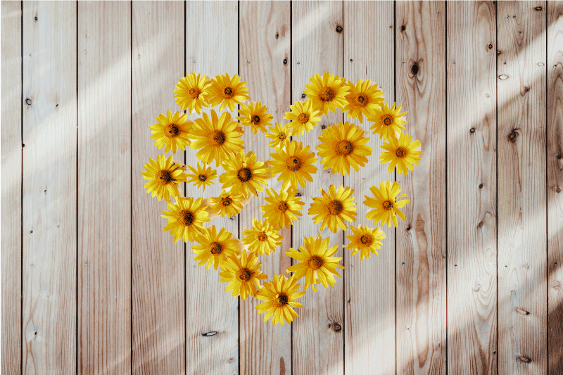 Tovaglietta americana originale composizione floreale cuore - TenStickers