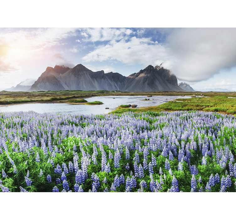 Fotomurale montagna lupini blu lussureggianti - TenStickers
