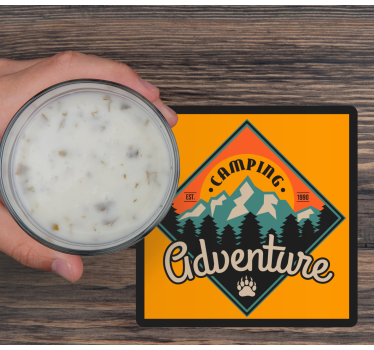 Sottobicchieri con frase distintivo avventura camping - TenStickers