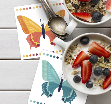 Sottobicchieri nerd con motivi di farfalle colorate - TenStickers
