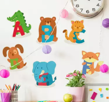 Adesivo per bambini caratteri dell'alfabeto animale - TenStickers