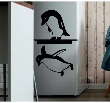 Adesivo per frigo duo di pinguini giocosi - TenStickers