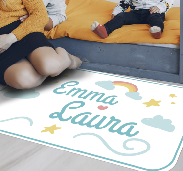 Tappeto vinile per bambini doppio nome con arcobaleno - TenStickers