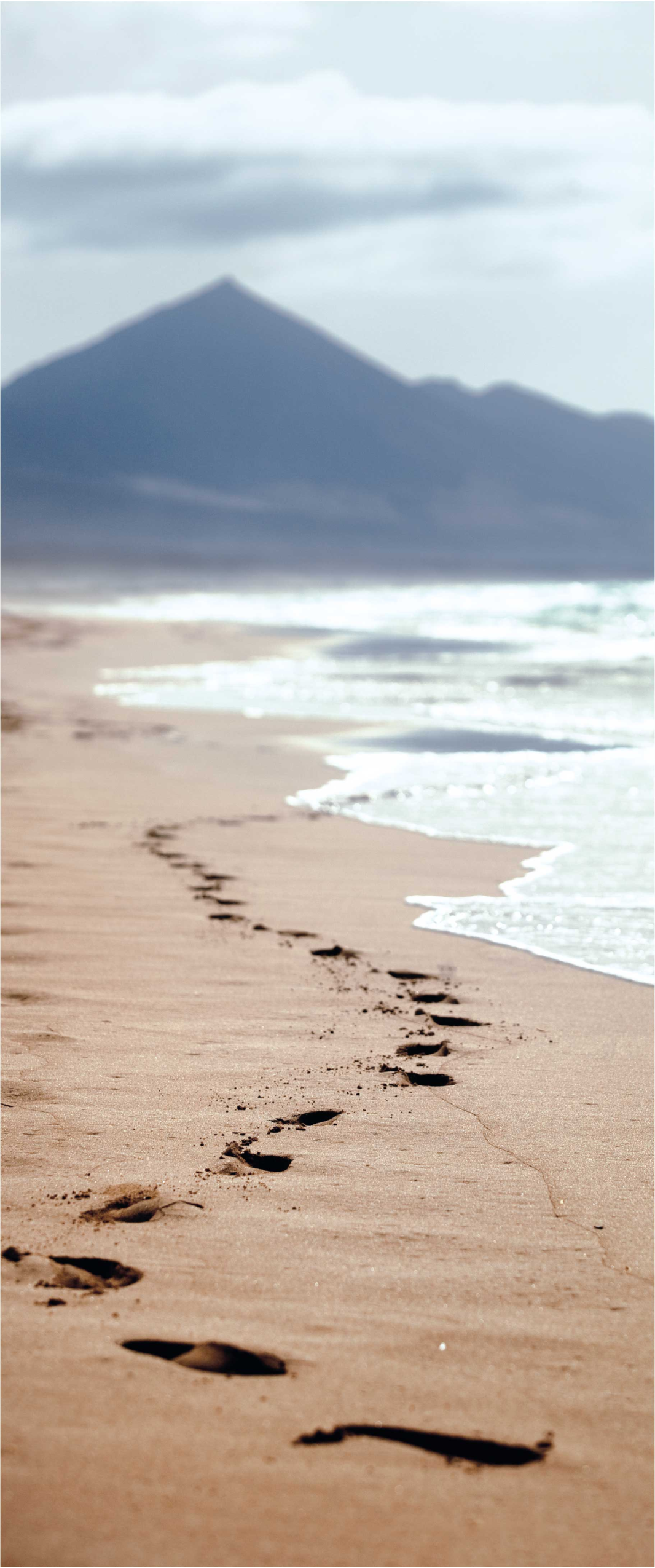 Tappeto vinile bagno impronte sulla spiaggia - TenStickers